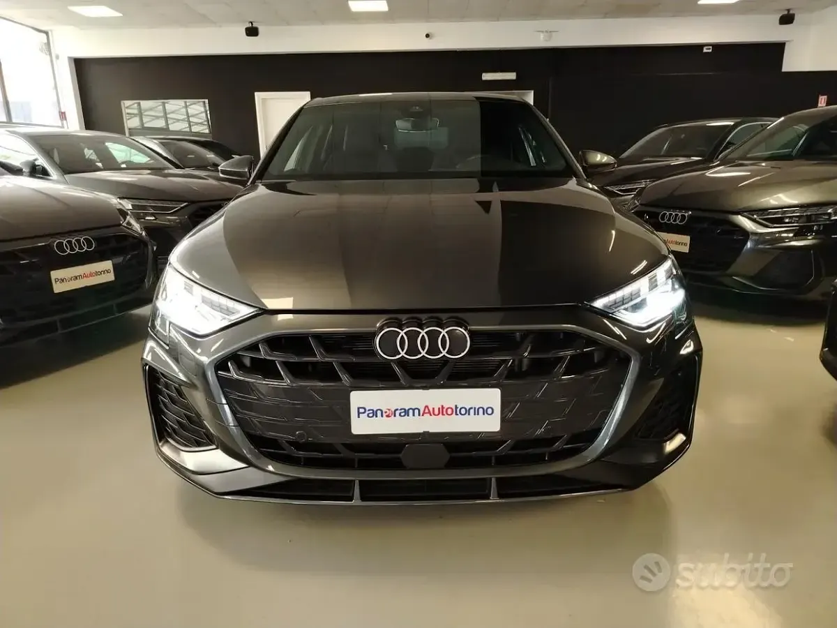 Usata Audi A3 S-Line 150 CV (110 kW) 2025 Grigio Berlina