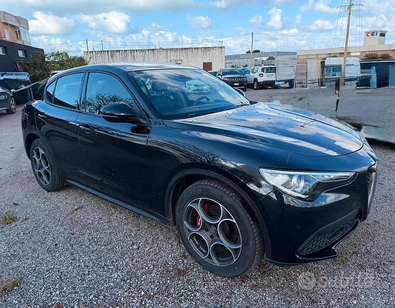 Usata Alfa Romeo Stelvio Sprint 190 CV (139 kW) 2020 SUV