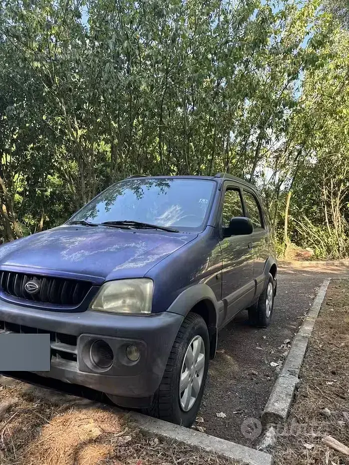 Usata Daihatsu Terios 86 CV (63 kW) 2004 Bluazzurro SUV