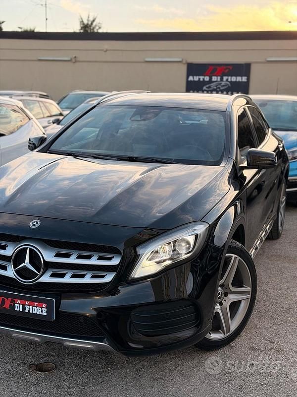 Usata Mercedes GLA200 Premium 136 CV (100 kW) 2017 Nero SUV