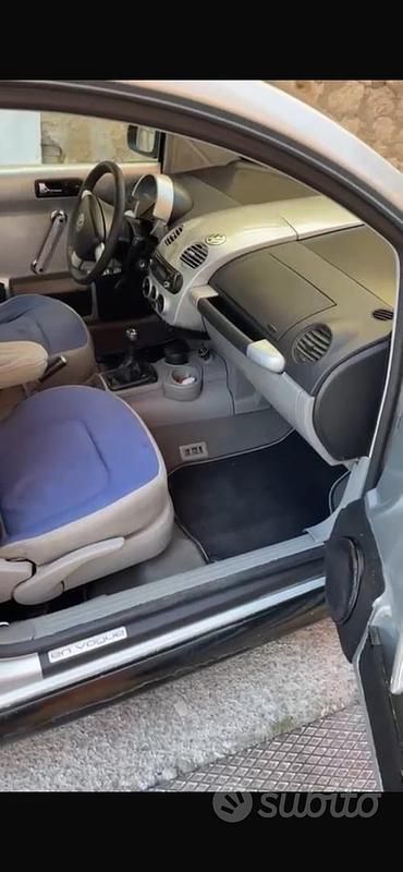 Usata VW New Beetle 101 CV (74 kW) 2005 Grigio Utilitaria