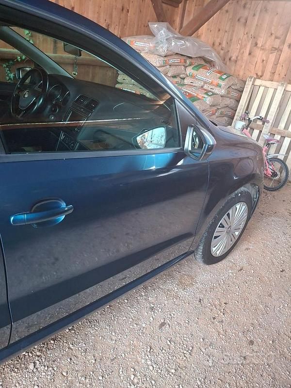 Usata VW Polo 90 CV (66 kW) 2016 Blu Utilitaria