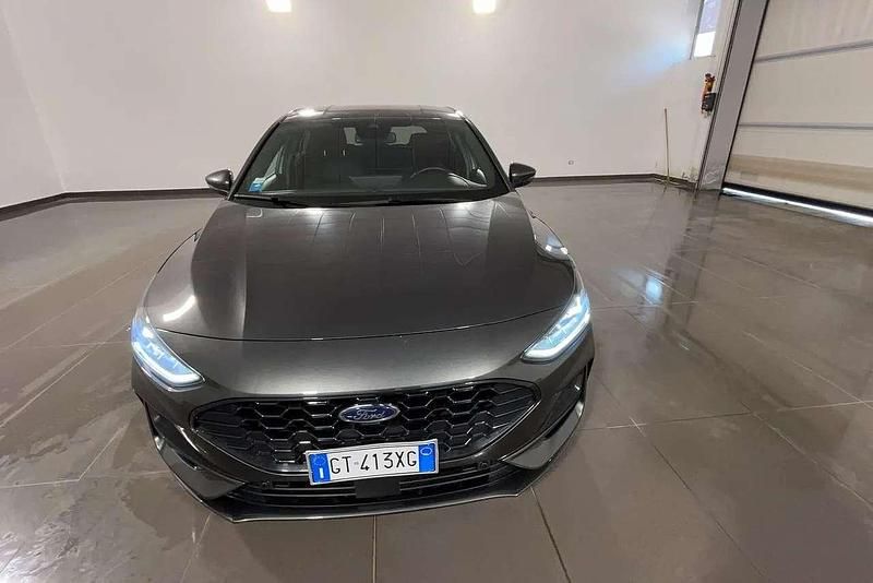 Usata Ford Focus 116 CV (85 kW) 2024 Grigio Berlina