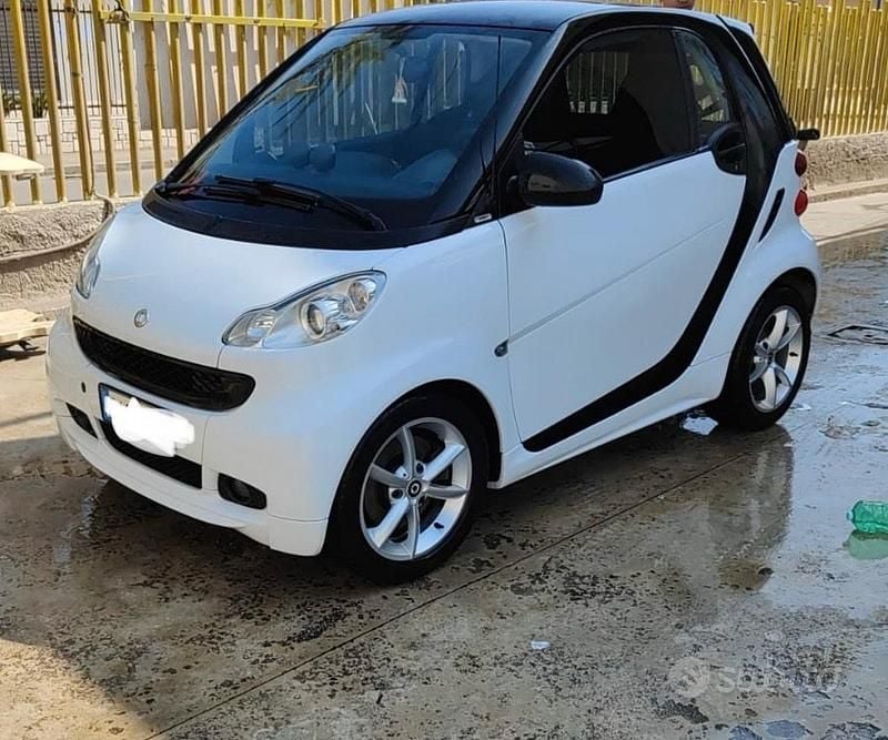 Usata Smart ForTwo Coupé Pulse 71 CV (52 kW) 2011 Bianco Coupé