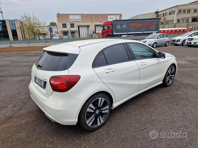 Usata Mercedes A200 Premium 136 CV (100 kW) 2016 Bianco Berlina