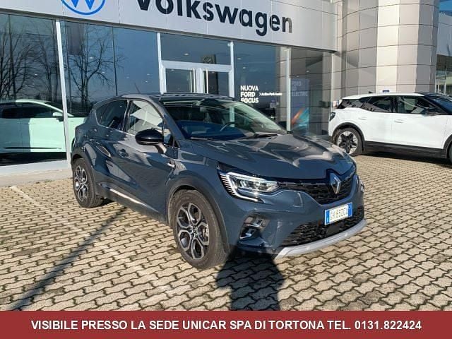 Begagnad Renault Captur Intens 145 HK (106 kW) 2022 Grå SUV