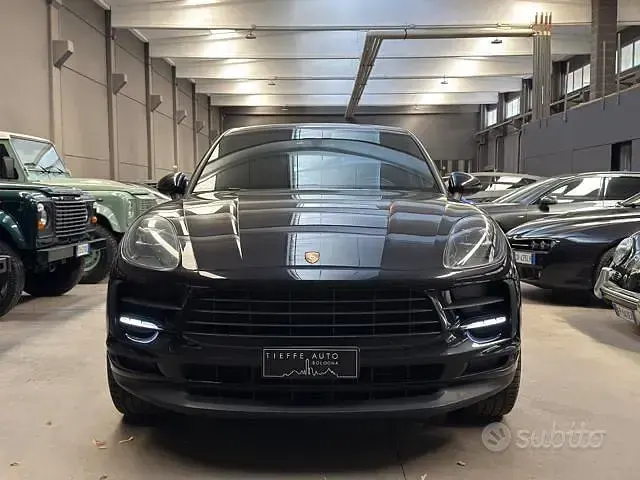 Usata Porsche Macan 245 CV (180 kW) 2019 Nero metallizzato SUV