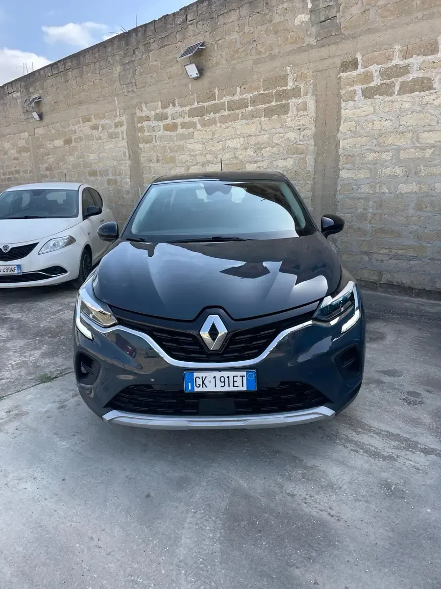 Usata Renault Captur Techno 142 CV (104 kW) 2022 Blu SUV