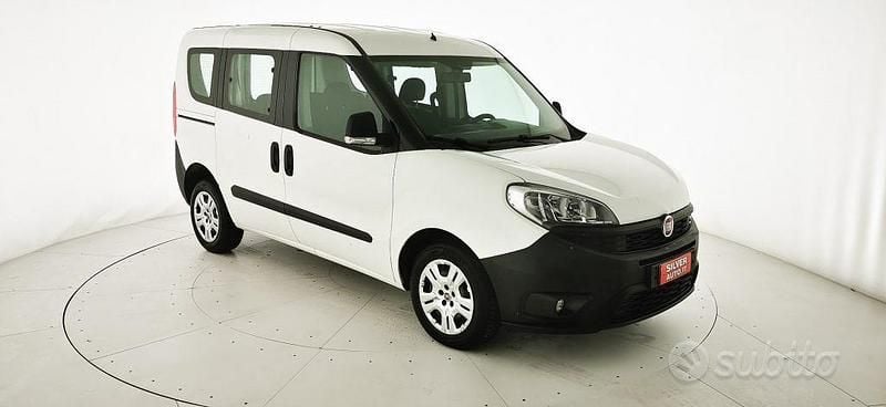 Usata Fiat Doblò 90 CV (66 kW) 2015 Bianco Monovolume