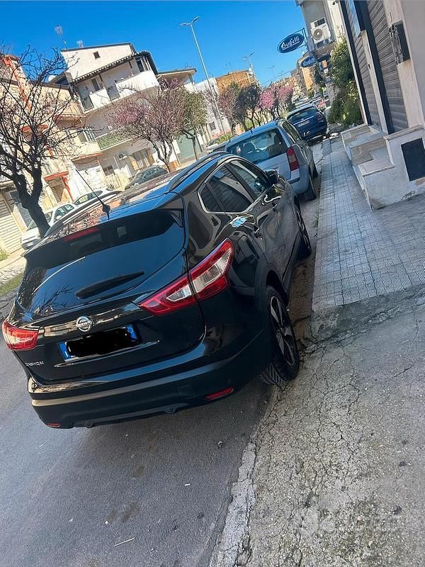 Usata Nissan Qashqai 2015 Nero SUV