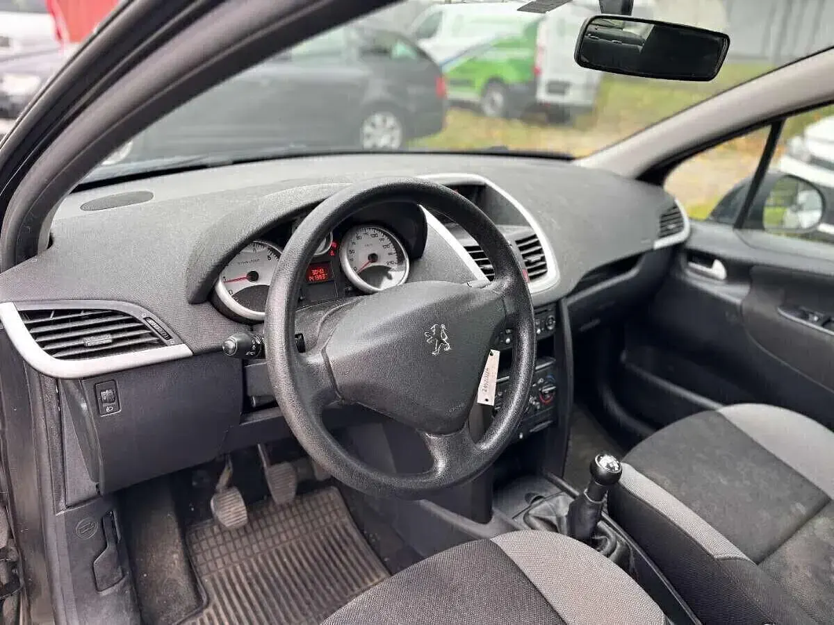 Usata Peugeot 207 73 CV (53 kW) 2009 Nero Berlina