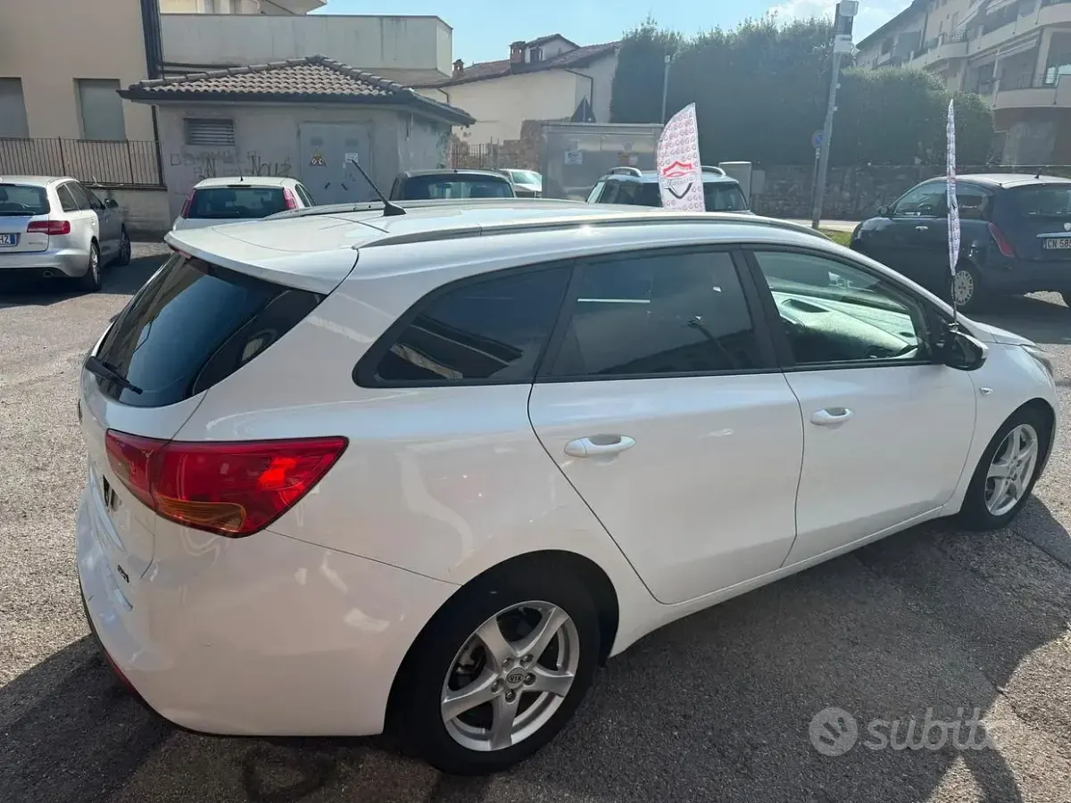 Usata Kia Ceed Sportswagon Active 110 CV (80 kW) 2016 Bianco Station wagon