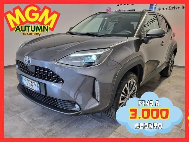 Grigio Usata 2022 Toyota Yaris Hybrid Lounge SUV | 22.780 € (Buon prezzo) - Immagine 1/4