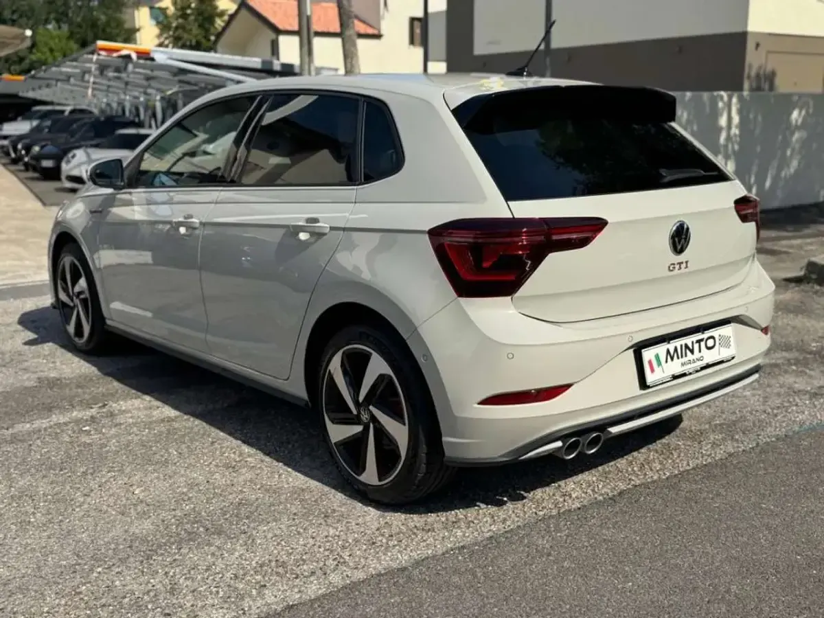 Usata VW Polo GTI 207 CV (152 kW) 2025 Grigio Utilitaria