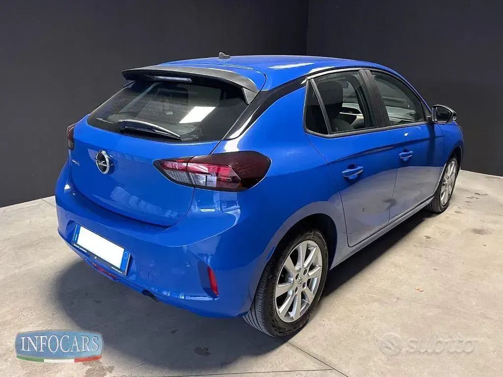 Usata Opel Corsa Edition 75 CV (55 kW) 2023 Blu pastello Utilitaria