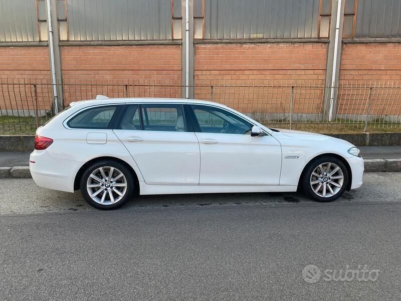 Bianco Usata 2015 BMW 525 Luxury Line Station wagon | 16.789 € (Molto cara) - Immagine 1/4
