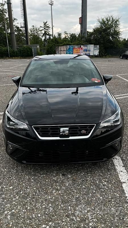 Nero Usata 2021 Seat Ibiza FR Tre volumi | 16.500 € - Immagine 1/4
