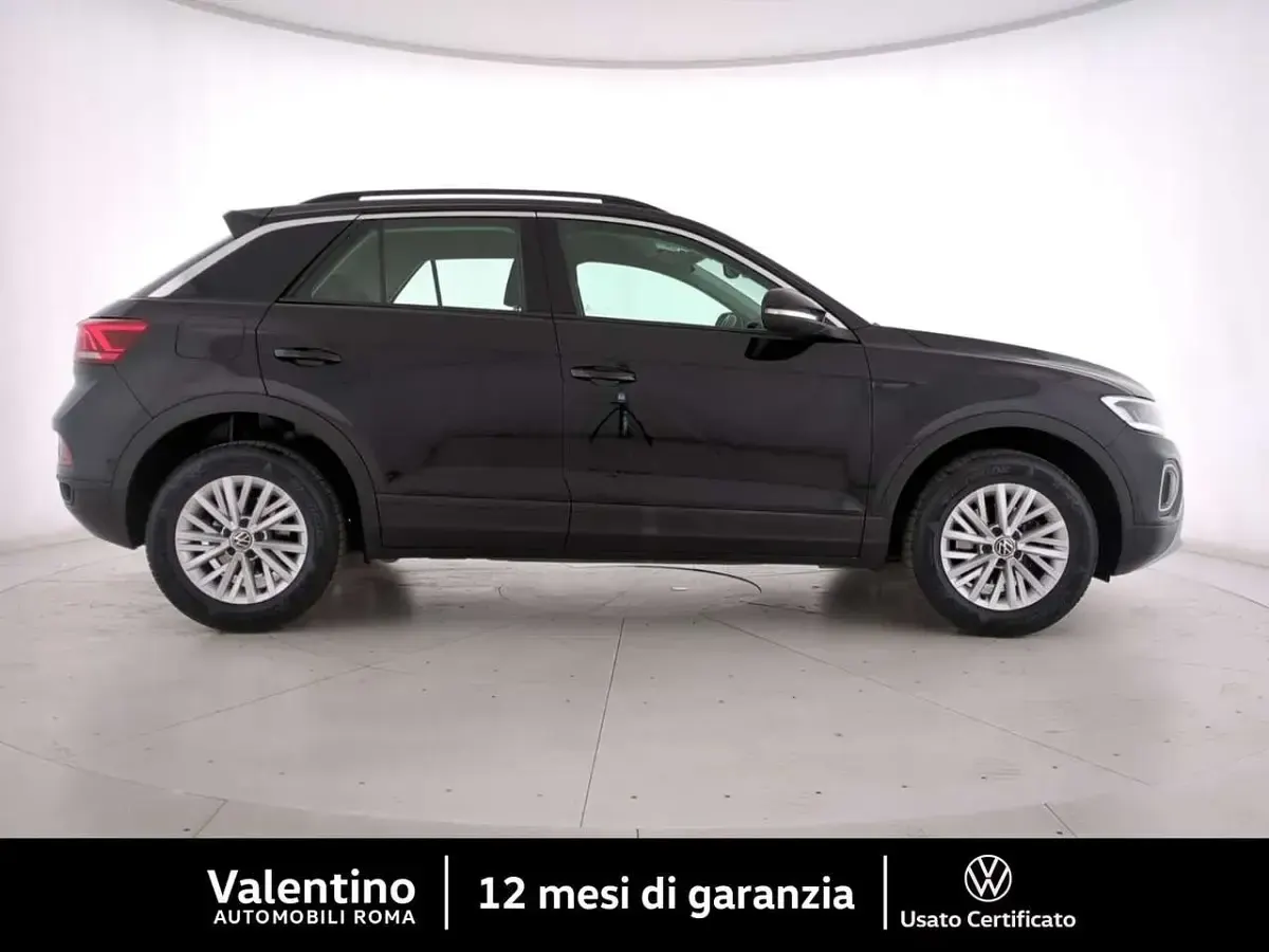 Usata VW T-Roc Life 110 CV (80 kW) 2023 Nero SUV