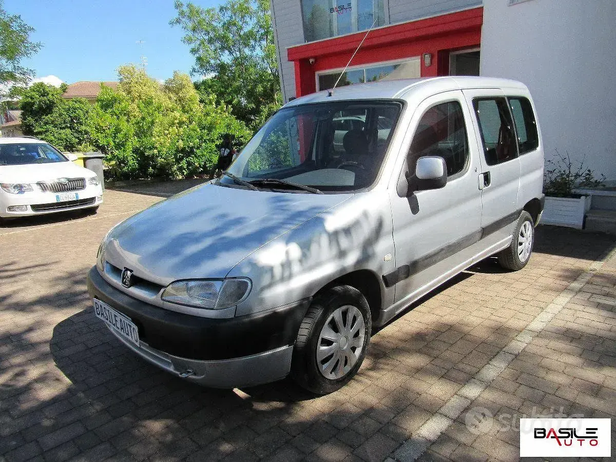 Usata Peugeot Partner 90 CV (66 kW) 2002 Blu Monovolume