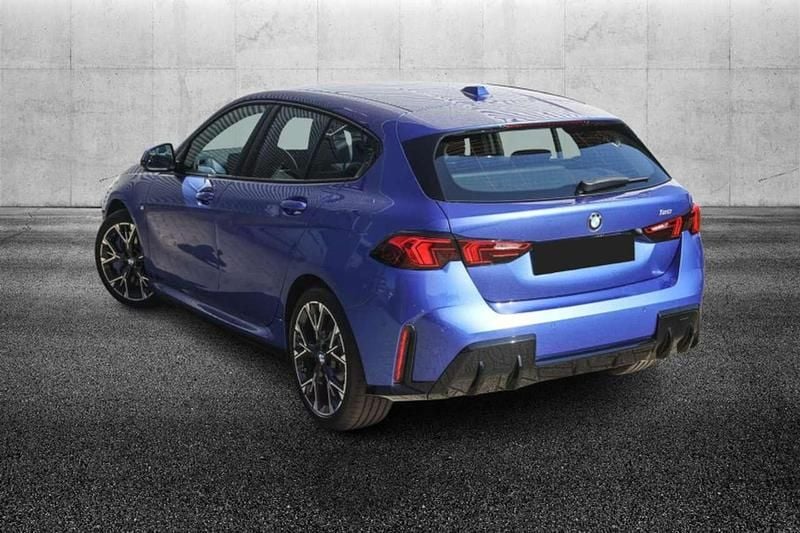 Usata BMW 120 M Sport 156 CV (114 kW) 2025 Blu/azzurro Utilitaria