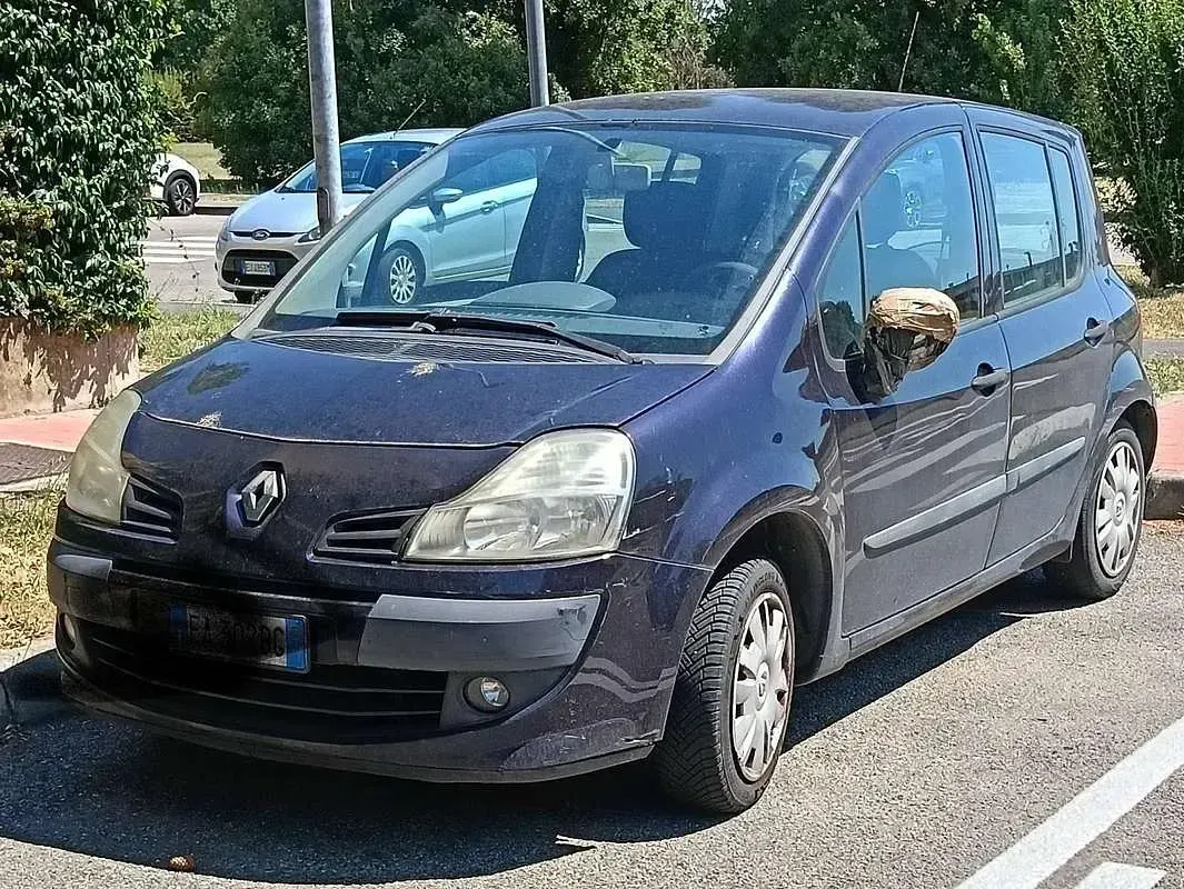 Usata Renault Modus Dynamique 75 CV (55 kW) 2009 Monovolume