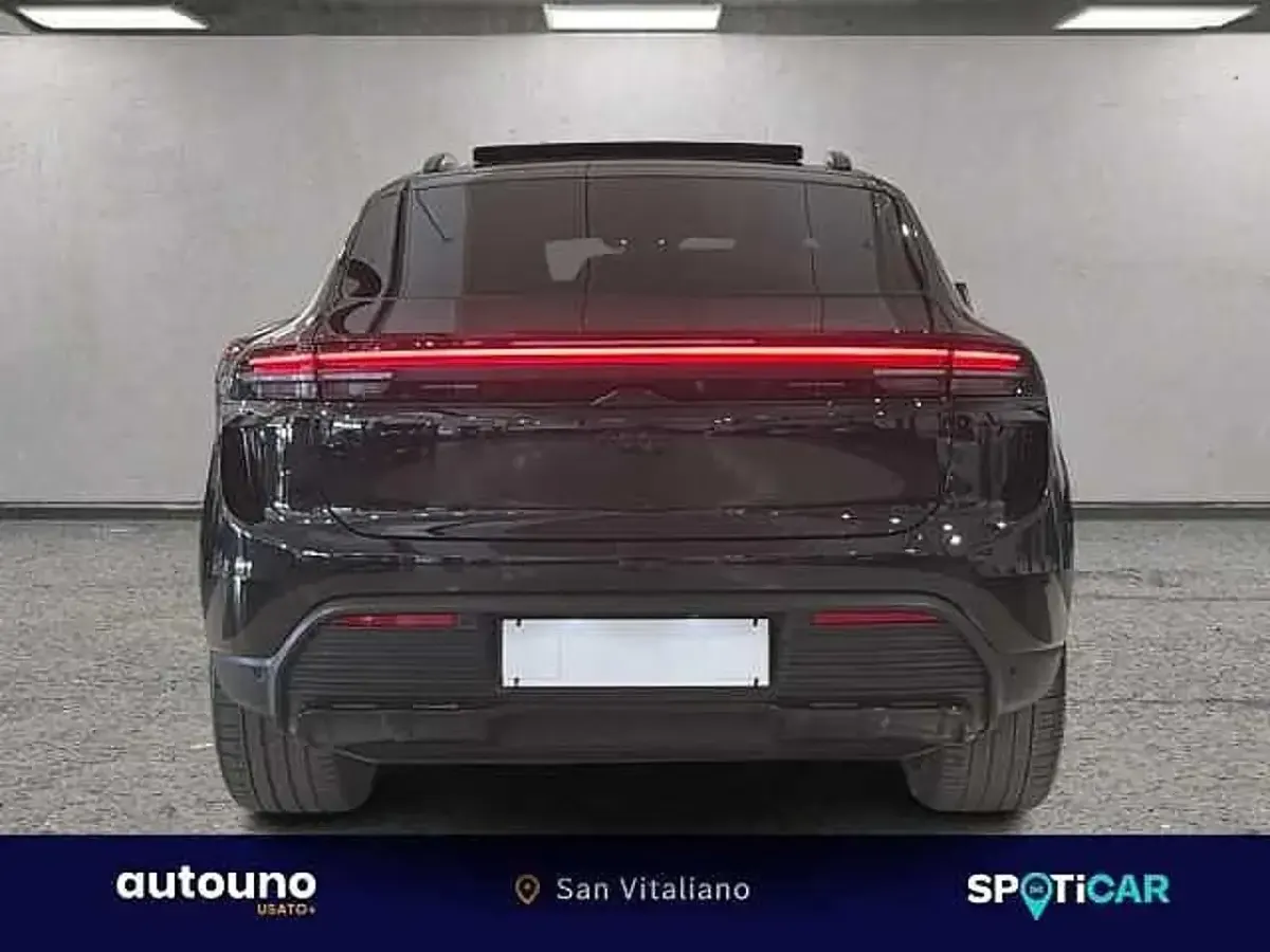 Usata Porsche Macan Turbo 144 kW (197 CV) 2025 Nero SUV