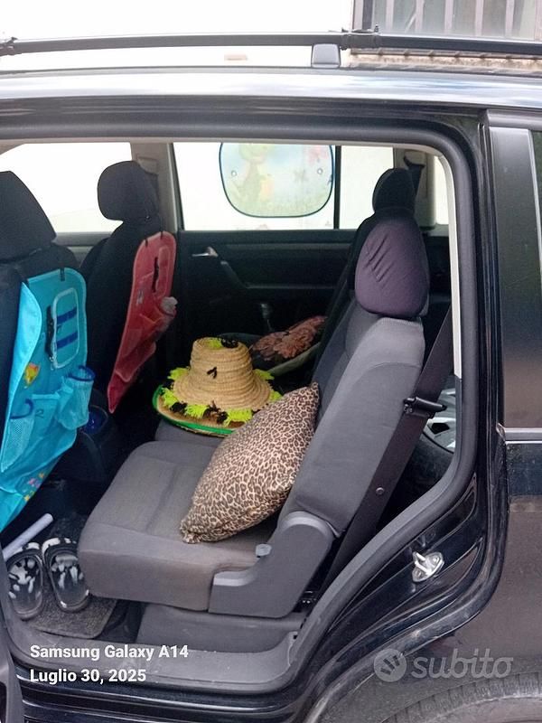 Usata VW Touran 105 CV (77 kW) 2008 Nero Monovolume