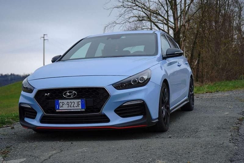 Usata Hyundai i30 N Performance 275 CV (202 kW) 2018 Blu Berlina