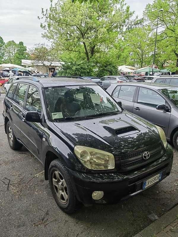 Usata Toyota RAV4 116 CV (85 kW) 2004 Nero SUV