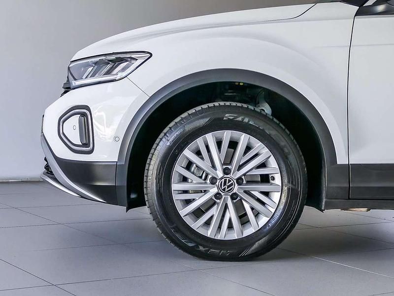 Usata VW T-Roc Life 110 CV (80 kW) 2024 Pure white nero SUV