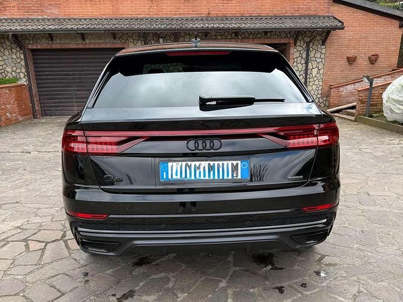 Usata Audi Q8 Ambiente 286 CV (210 kW) 2023 Nero SUV