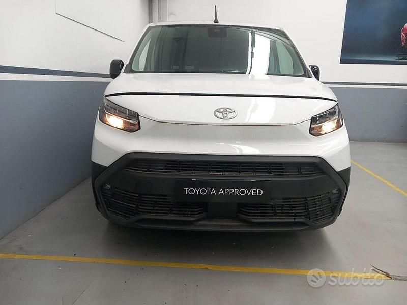 Usata Toyota Proace City City 2024 Bianco Monovolume