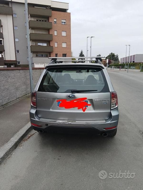 Usata Subaru Forester 2009 Grigio SUV