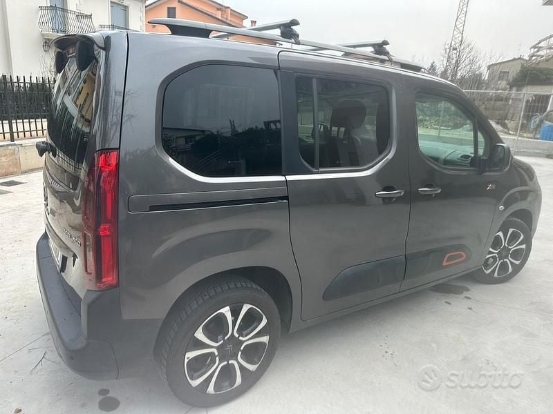 Usata Citroën Berlingo Shine 130 CV (95 kW) 2019 Grigio Monovolume