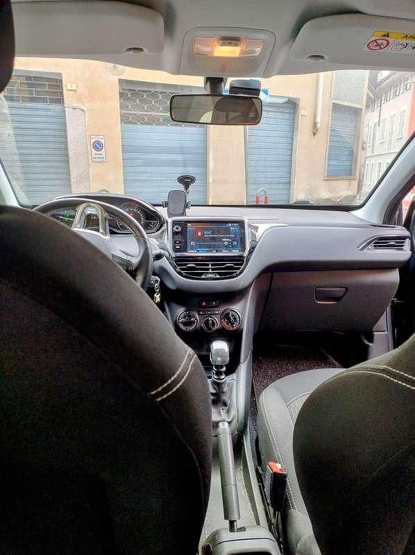 Usata Peugeot 208 Active 102 CV (75 kW) 2018 Grigio Utilitaria