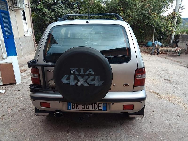 Usata Kia Sportage 83 CV (61 kW) 2000 Grigio SUV