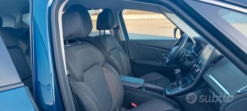 Usata Renault Scénic IV 110 CV (80 kW) 2018 Blu Monovolume