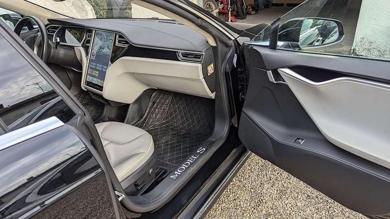 Usata Tesla Model S Performance 309 kW (421 CV) 2013 Nero Utilitaria