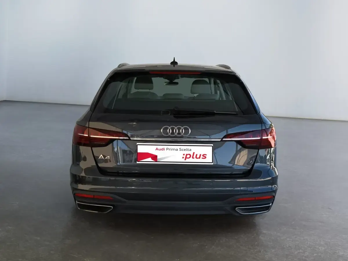 Usata Audi A4 Business 163 CV (119 kW) 2022 Grigio Station wagon
