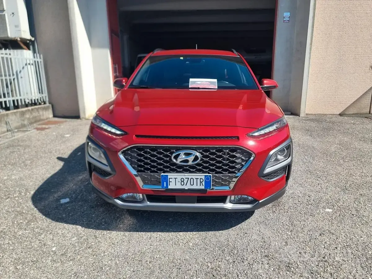 Usata Hyundai Kona Xpossible 136 CV (100 kW) 2019 Rosso SUV