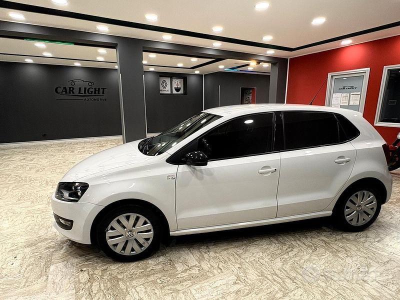 Usata VW Polo Comfortline 75 CV (55 kW) 2013 Bianco Utilitaria
