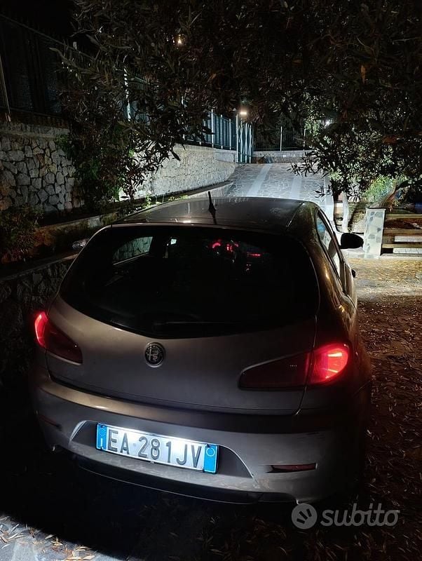 Usata Alfa Romeo 147 120 CV (88 kW) 2010 Utilitaria
