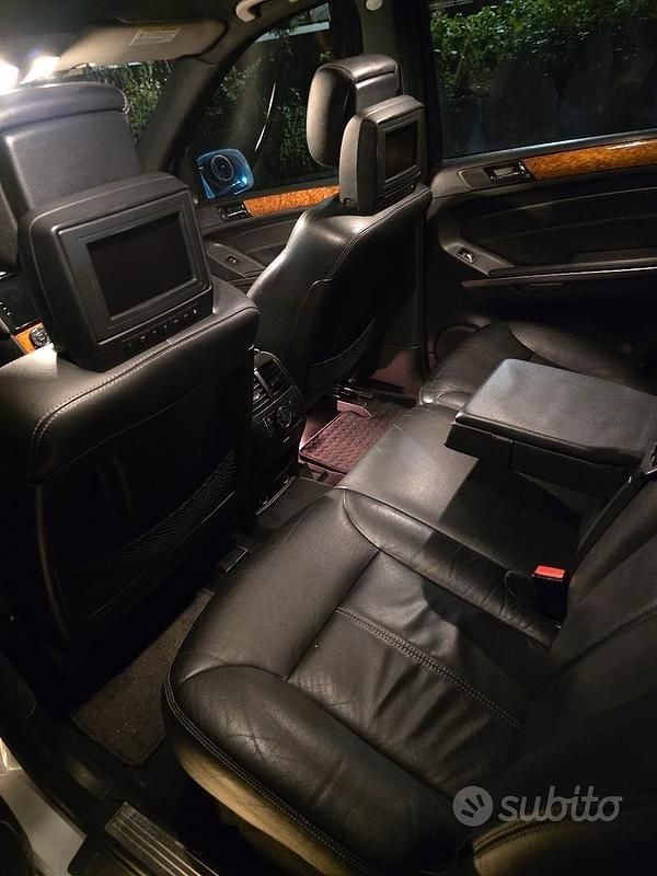 Usata Mercedes GL320 224 CV (164 kW) 2007 Grigio SUV