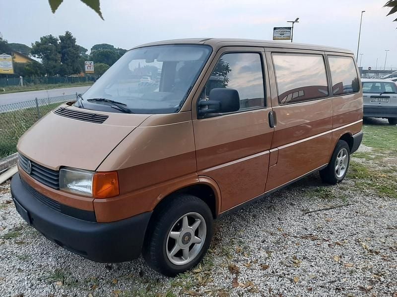 Marrone Usata 1998 VW Caravelle Monovolume | 8900 € (Super prezzo) - Immagine 1/4