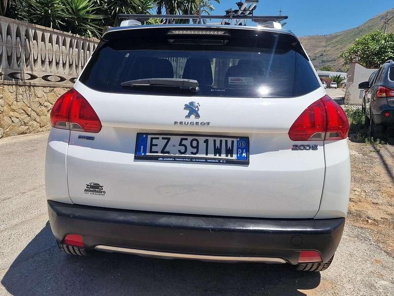 Usata Peugeot 2008 S 99 CV (72 kW) 2015 Bianco SUV