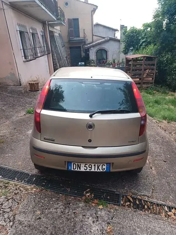 Usata Fiat Punto Classica 69 CV (50 kW) 2008 Utilitaria