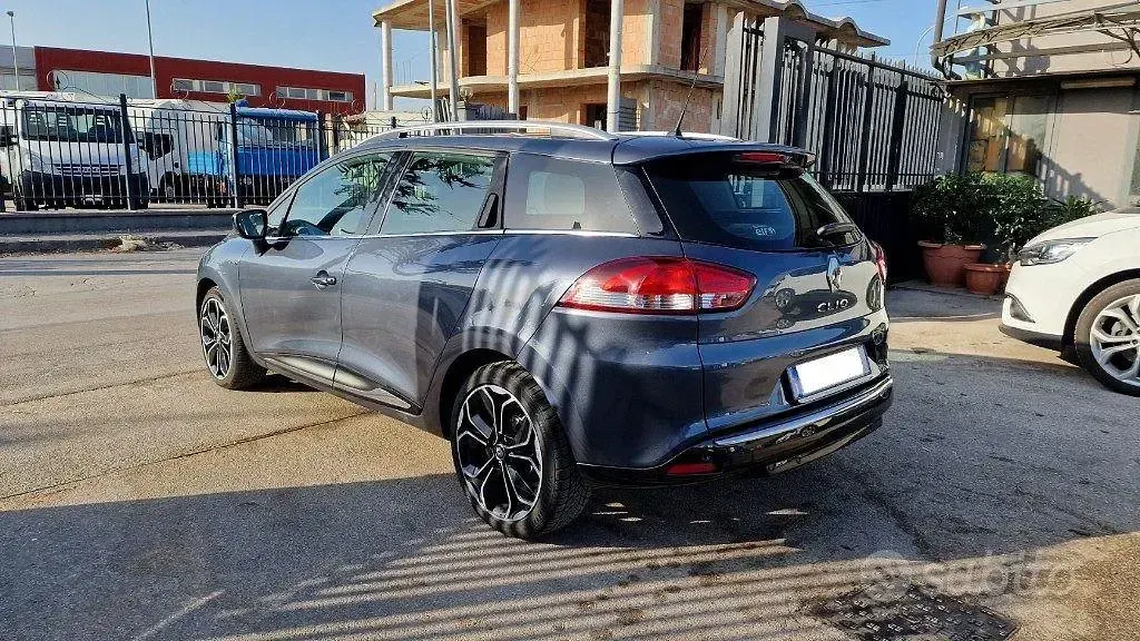 Usata Renault Clio 90 CV (66 kW) 2018 Grigio Station wagon