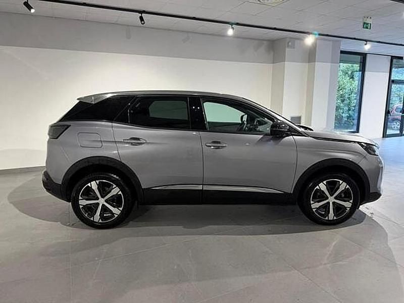 Usata Peugeot 3008 Allure 131 CV (96 kW) 2023 Grigio artense SUV
