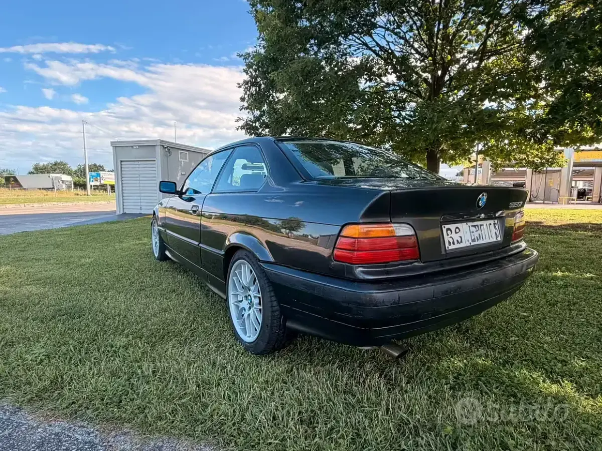 Usata BMW 320 150 CV (110 kW) 1993 Nero Coupé