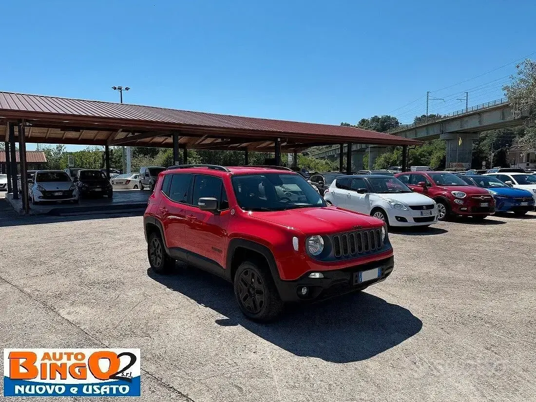 Usata Jeep Renegade Trailhawk 170 CV (125 kW) 2017 Rosso SUV